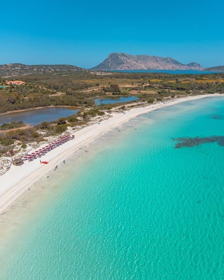 ambraholidayrooms overlay menu